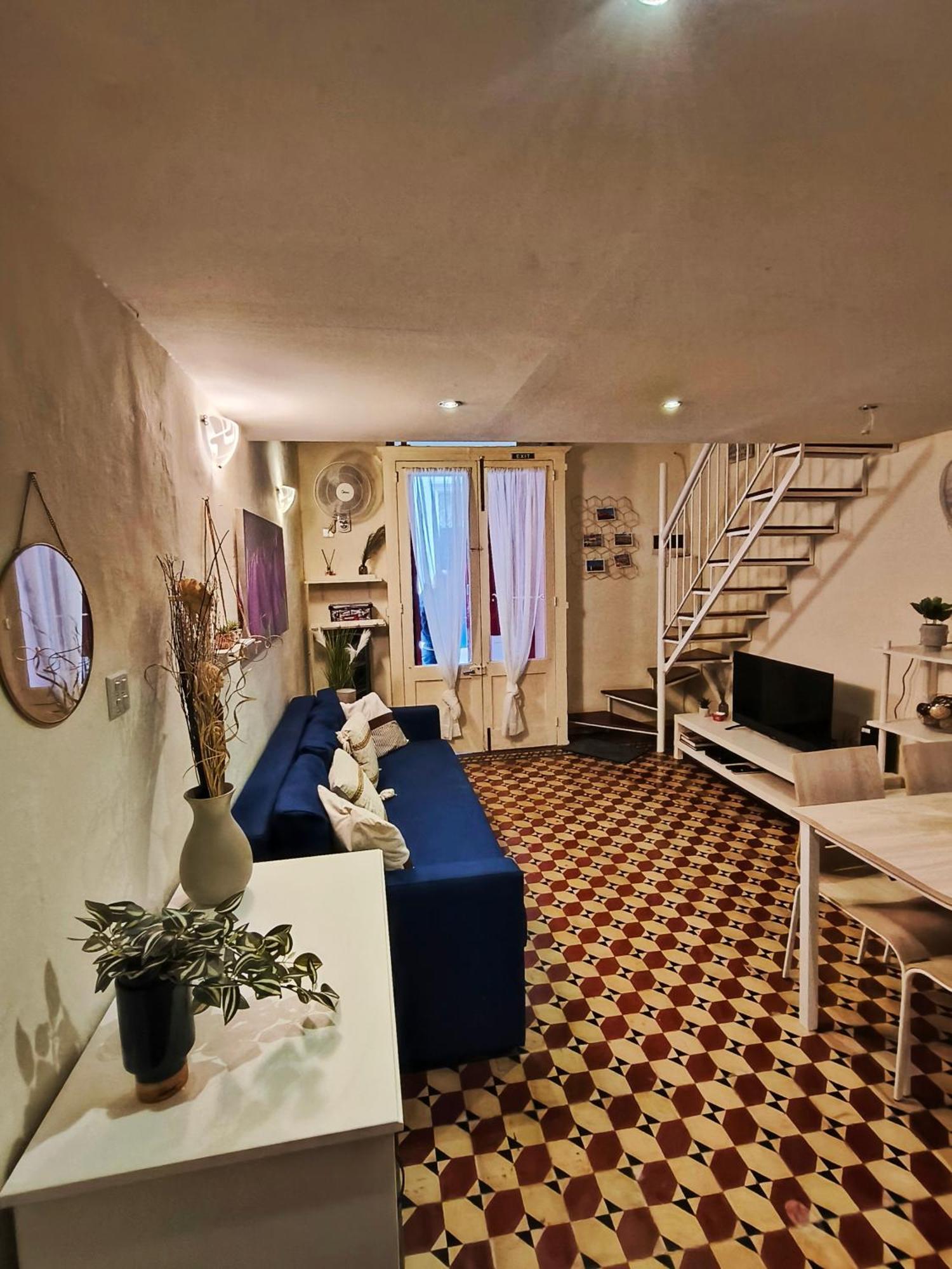 Duplex Traditional House In Centre Apartment