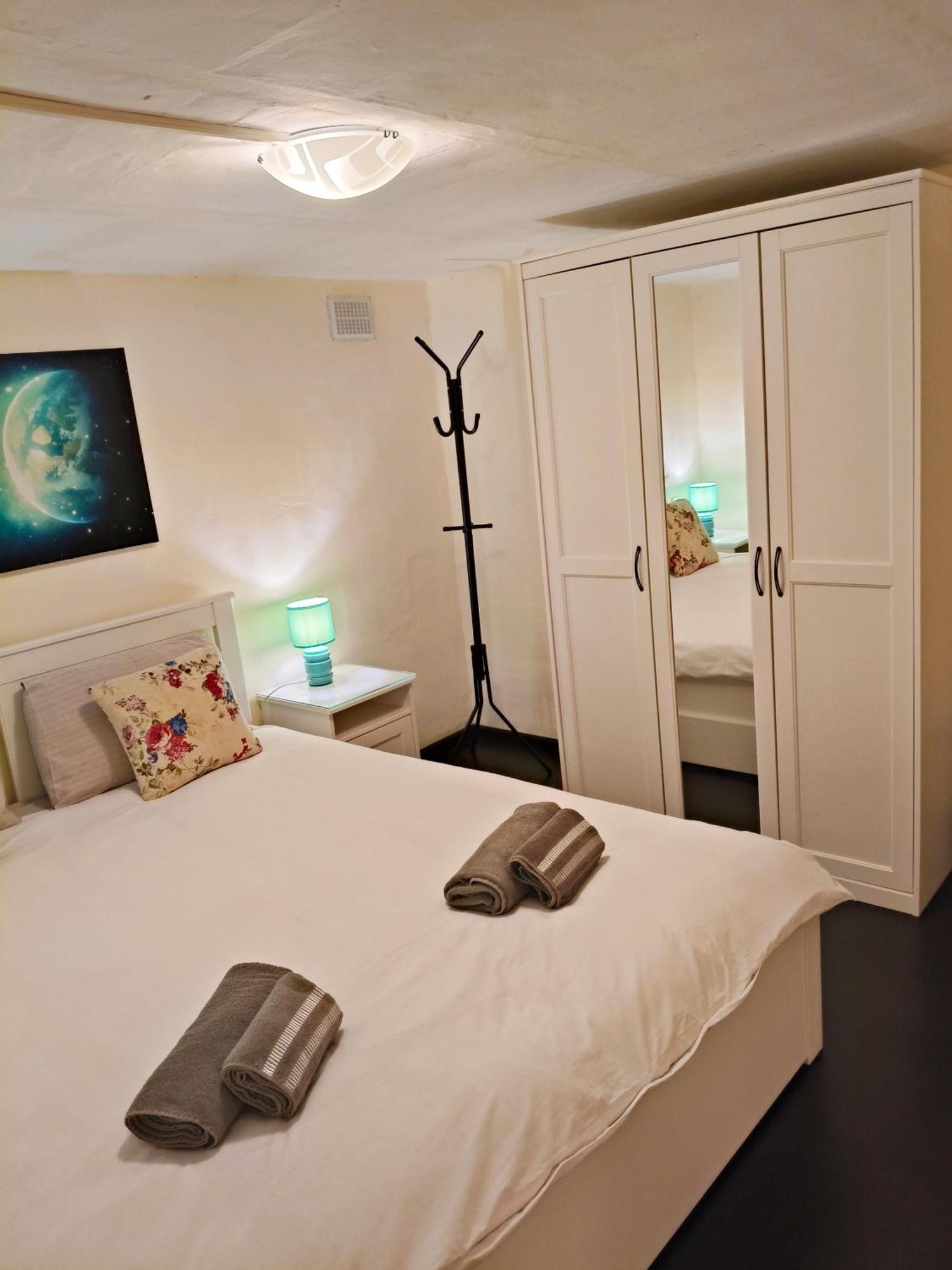 Duplex Traditional House In Centre Apartment